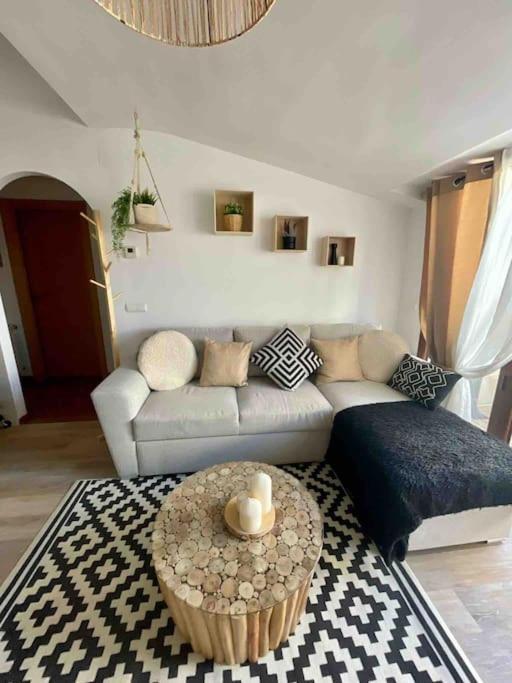 Acogedor Atico En Vute-23-026 Apartamento